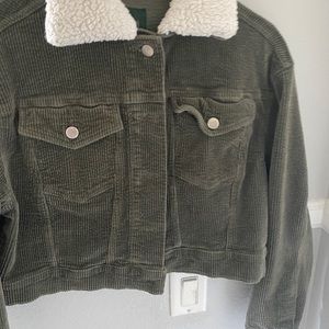 Green corduroy cropped overcoat!
